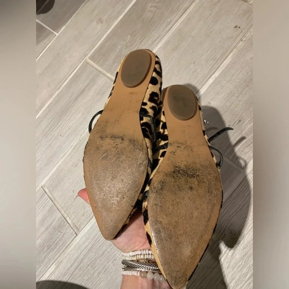 Banana Republic Animal Print Pointy Toe Flats Size 6 - Picture 3 of 5